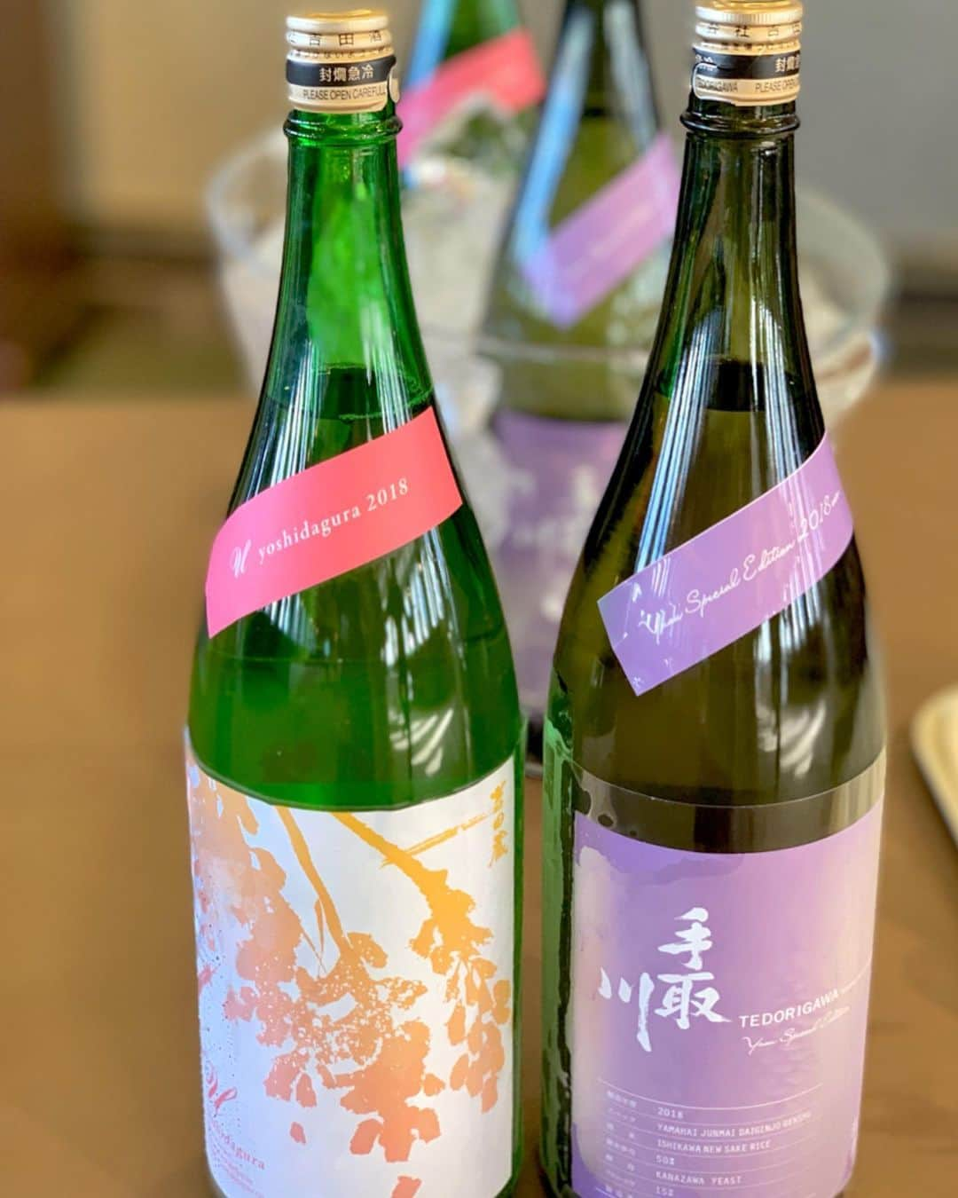 吉村優さんのインスタグラム写真 - (吉村優Instagram)「日本酒オーシャンズ🍶 * 今年から 秋田の新政が加わって 12蔵になりました💁‍♀️ 秋田から２蔵なんてステキっ😘 秋田に住んで初めて頂いた 新政さんのヤマウが美味しすぎて💓 それから日本酒が大好きになりましたぁ🥺🙏😍 今年のお酒もどれも美味しすぎて🤤🤤🤤 お酒が美味しい季節ですねぇ〜🌾🍶💓 * #新政酒造 #天蛙 #異端教祖株式会社  #大沼酒造 #乾坤一 #ひやおろし  #冨田酒造 #七本槍 #滋賀 #近江舞子  #福禄寿 #一白水成 #秋田 #吉田蔵 #手取川 #石川  #木屋正酒造 #而今 #三重」9月11日 23時39分 - yuyoshimura87