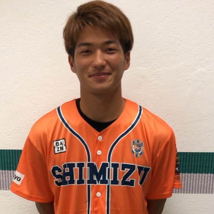 北川航也のインスタグラム：「. 13日は？😏🧡 #フライデーナイトjリーグ  みんなに協力してもらいました。 みんなありがとう☺︎ Danke schön 💚  9月13日金曜日 #清水エスパルス vs #名古屋グランパス #iaiスタジアム日本平 19:30KO  #koyakitagawa #alioubadji  #stefanschwab  #stephanauer #taxiarchisfountas 最後の人は誰？😂Wer ist die letzte Person?😂」