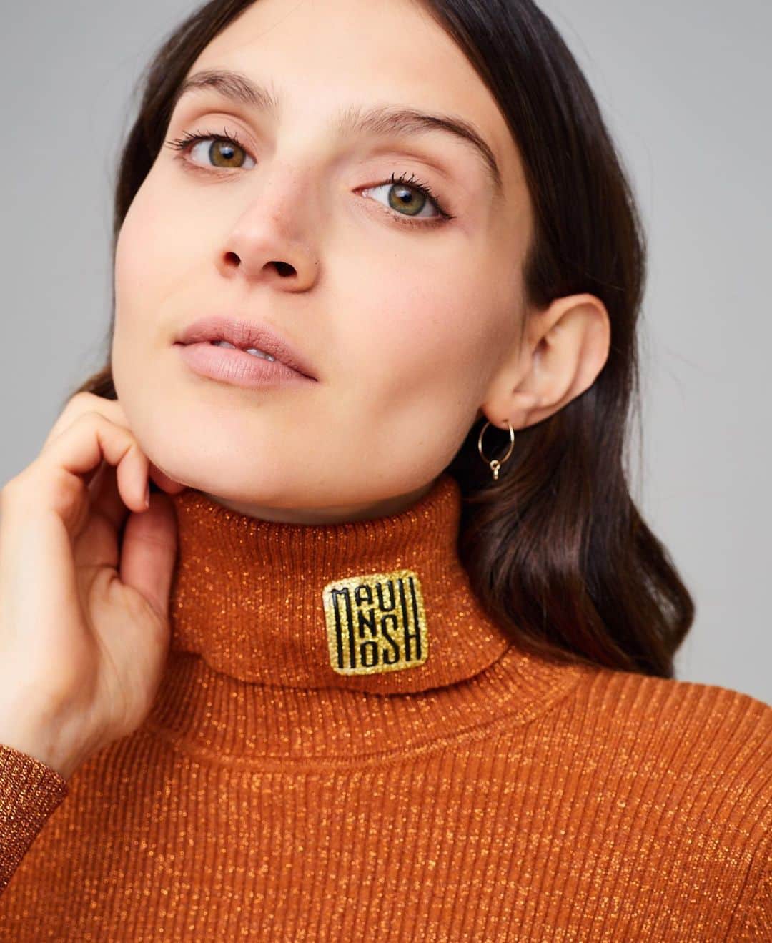 のインスタグラム：「Le souci du détail ✨ #ManoushGirl . Attention to detail ✨#ManoushGirl」