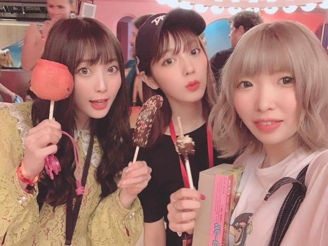 のインスタグラム：「食べすぎた🤢しっかり楽しんでる👍🏻 #creatorsummit」