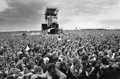 マイケル・ジャクソンさんのインスタグラム写真 - (マイケル・ジャクソンInstagram)「“The most famous man in the world had come back to see the city he loved. And it loved him in return.” – The Liverpool Echo on Michael’s September 11, 1988 performance at Aintree which closed out the European leg of his BAD tour. Over 125,000 Liverpudlians attended the show – the largest concert ever in the city at the time. #MJForever」9月12日 1時12分 - michaeljackson