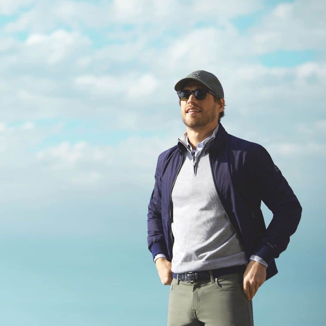のインスタグラム：「A casual day in the French Riviera with our soft cashmere and cotton knitwear.  #Faconnable #FrenchRiviera #AutumnWinter19 #NewCollection #Sweater #Monaco」