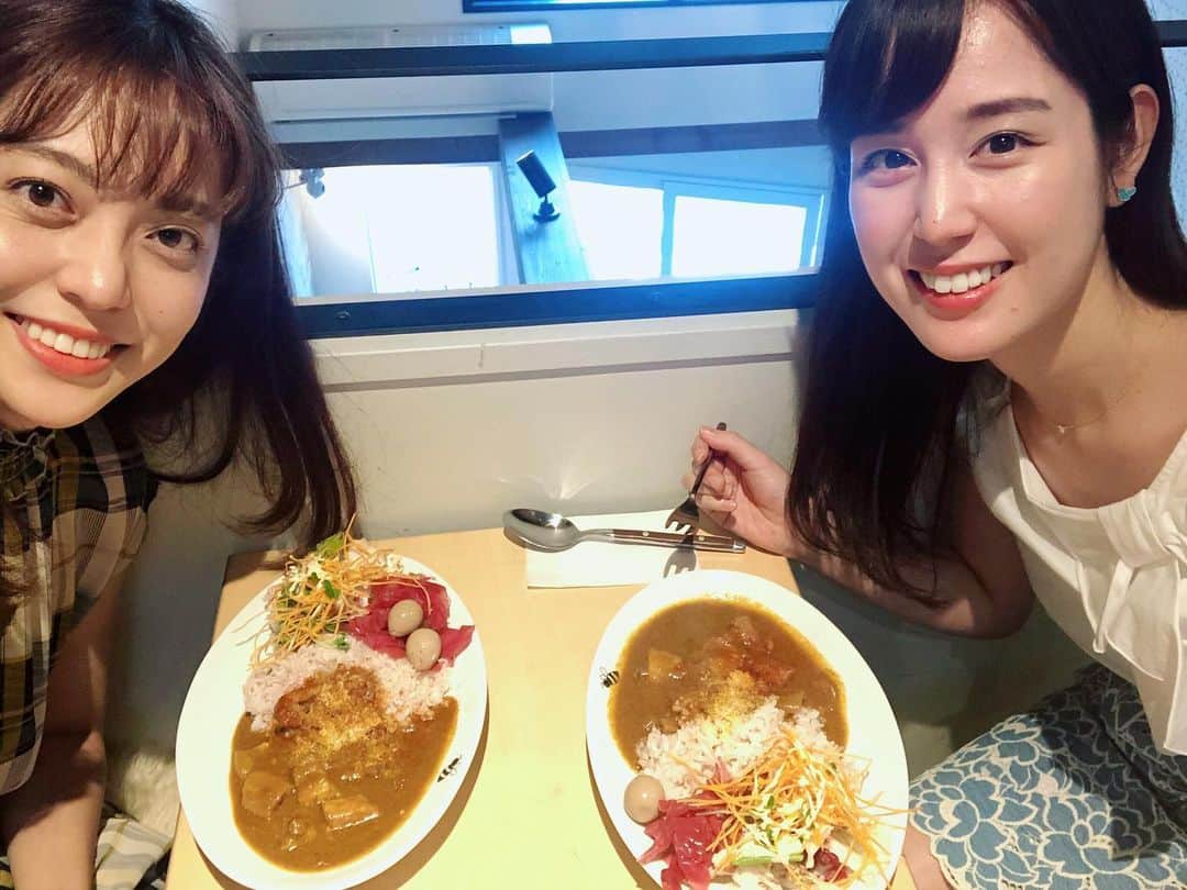 森夏美さんのインスタグラム写真 - (森夏美Instagram)「. 同期の#宮武紗里 アナウンサーとカレーランチ🍛  そういえば昨日も食堂でカレーを食べていたような…🧐 魅惑のスパイスですね♪」9月12日 12時45分 - mori_natsumi0722