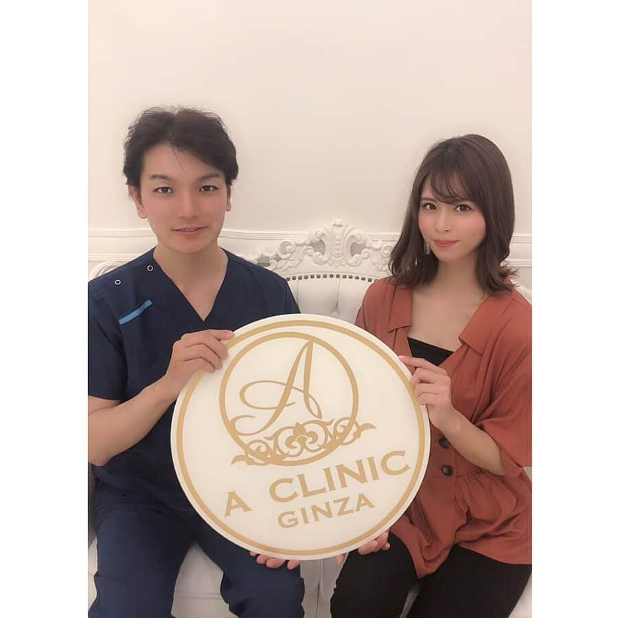 山本成美さんのインスタグラム写真 - (山本成美Instagram)「. 先週@a_clinic_ginza で佐藤先生に @dr.sato_reiji  Aスレッドっていう小顔治療してもらってきた〜😆 インスタでよく見かけるからずっと気になってたの👀✨ . . 切ったり縫ったりしないのに 直後から小顔効果実感 今日で一週間経つけどフェイスライン しっかり上がってる😍!! 目に見える効果がこんなにあると嬉しいいい❤️ . .  #beauty #beautystagram #me #aスレッド #小顔aスレッド #aclinic #aclinic銀座#aクリニック #エークリニック #美容 #小顔 #美肌#リフトアップ #美容外科 #美容皮膚科 #美容クリニック#山田哲雄 #柴田貴志 #佐藤玲史 #谷口弘樹#山崎香名 #小松塁」9月12日 11時24分 - narumi_vivi