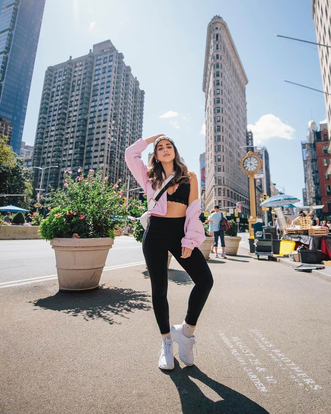 Katy Esquivelさんのインスタグラム写真 - (Katy EsquivelInstagram)「No hay lugar como NY ❤️ ••• Me gusta descubrir nuevos lugares, pero ciudades como esta merecen ser visitadas más de una vez. New York tiene tanto que ofrecer que cada vez que vengo me enamoro más y más! Photo: @loganlambert  Styling: @angelakusen」9月12日 11時31分 - whatthechic