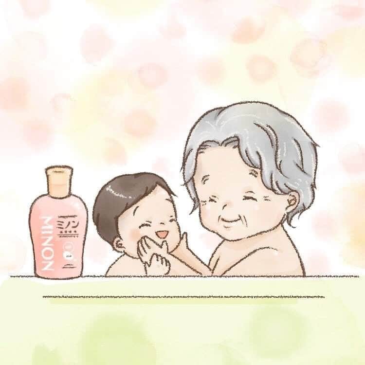 ミノン 公式アカウントさんのインスタグラム写真 - (ミノン 公式アカウントInstagram)「・ 今週末は敬老の日ですね。﻿ おじいちゃん、おばあちゃんに会いに行く方も多いのではないでしょうか。﻿ ﻿ 敬老の日のプレゼントにミノンの#薬用保湿入浴剤 はいかがでしょうか？﻿ ﻿ ミノンの薬用保湿入浴剤は入浴効果を高めて、しっしん・肌あれ対策ができる保湿入浴剤。﻿ 肌当たりのやさしい乳白色の湯が、しっとりすべすべの肌へと整えます。﻿ ﻿ 赤ちゃんからシニア世代まで年齢を問わずご使用できますので﻿、敬老の日のプレゼントにもぴったりです。﻿ ﻿ 身体も心もあたたまるプレゼントを贈ってみてください。﻿ ﻿ 販売名：ミノン入浴剤﻿ ﻿ #ミノン #第一三共ヘルスケア #敏感肌 #乾燥肌 #コスメ紹介 #おすすめコスメ #素肌 #弱酸性 #バスタイム #肌ケア #愛用品 #入浴 #保湿ケア #コスメレビュー #リラックスタイム #お気に入りコスメ #敬老の日 #敬老の日プレゼント #入浴剤 #お風呂好き #美容好きさんと繋がりたい #バスグッズ #minon #bodycare #bath #japanesecosmetics #relaxtime #beauty #bathtime」9月12日 12時01分 - minon_official_jp