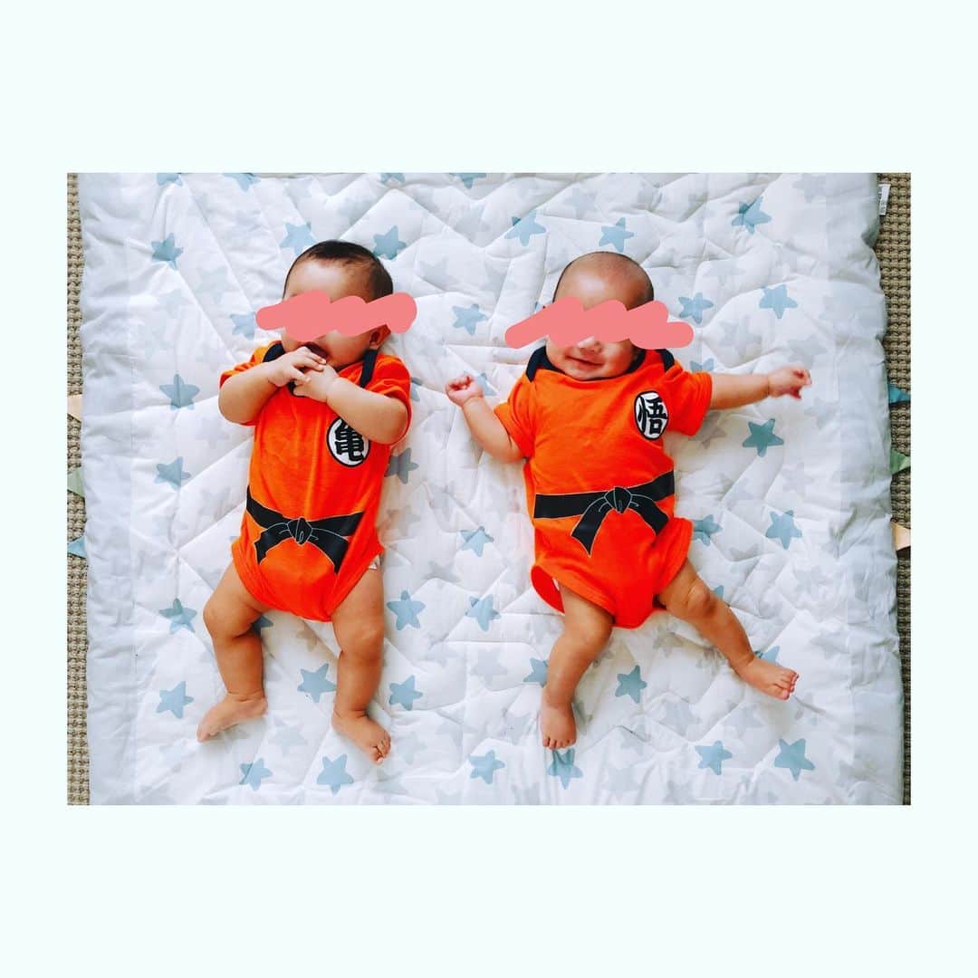 蒼井そらさんのインスタグラム写真 - (蒼井そらInstagram)「My fans gave me this clothes. It’s “dragon ball”. So cute!! #twins #twinsbaby」9月12日 12時21分 - aoi_sola