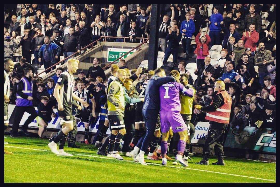 ルドゥウィッグ・オーマンのインスタグラム：「Wow! 🔜 Stamford Bridge! #carabaocup #utm」