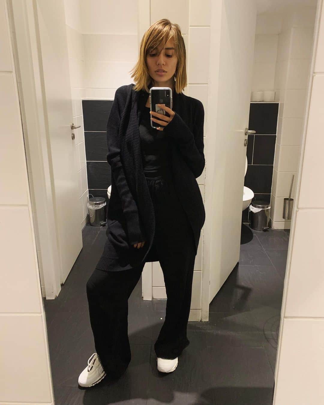 Janice Griffithのインスタグラム：「proof of life」