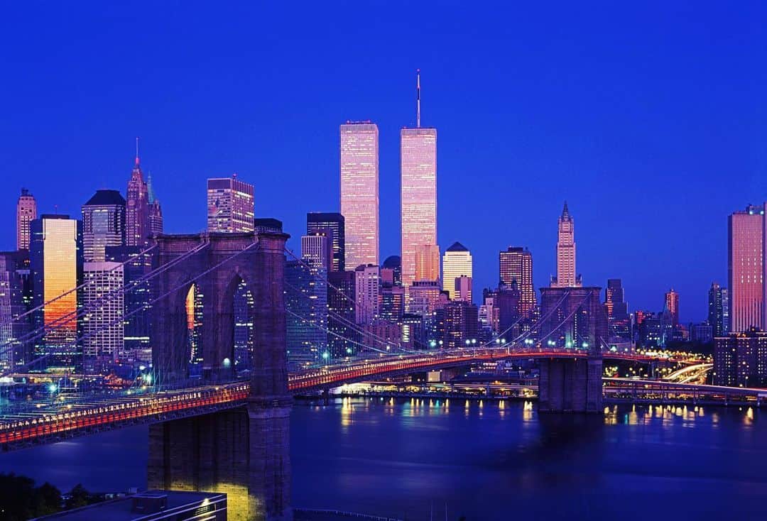 アビゲイル・ブレスリンさんのインスタグラム写真 - (アビゲイル・ブレスリンInstagram)「NYC. Forever and ever. #neverforget」9月12日 4時47分 - abbienormal9