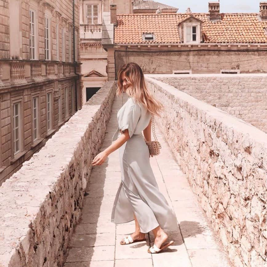 ナインウエストさんのインスタグラム写真 - (ナインウエストInstagram)「@mateaea is living in a scenic dream in our Gianna sandals. #regram」9月12日 5時06分 - ninewest