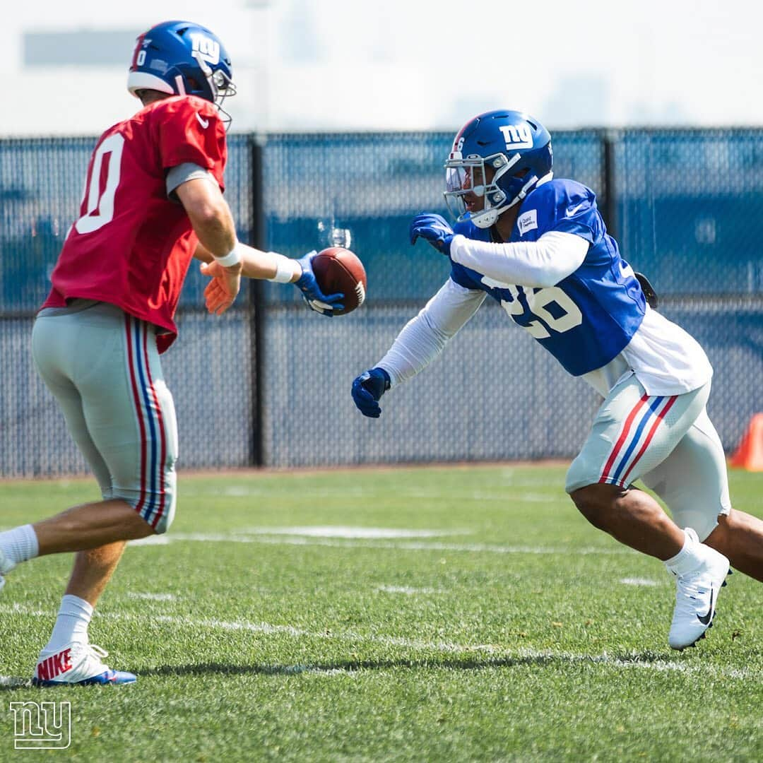 New York Giantsさんのインスタグラム写真 - (New York GiantsInstagram)「Back on that grind #GiantsPride」9月12日 5時41分 - nygiants