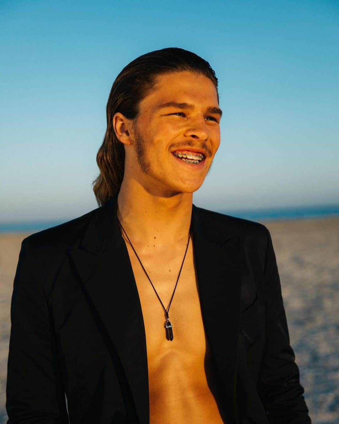 コール・スプラウスのインスタグラム：「Introducing the cast  @t_j_blue」