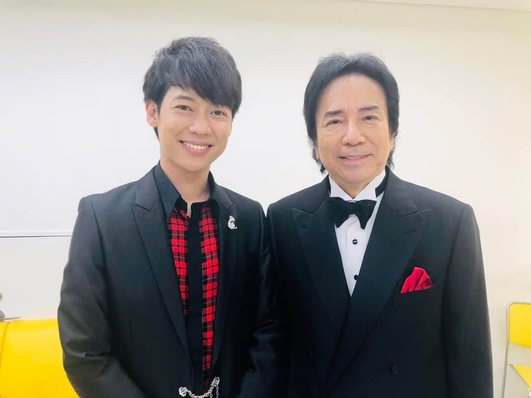 松阪ゆうきのインスタグラム：「昨夜は、 BS朝日『日本の名曲 世界の名曲 人生、歌がある』  ご覧下さいました皆様。 ありがとうございました😊  中条きよしさんの『うそ』を平尾昌晃先生のトリビュートコーナーで！  松阪ゆうき新曲『令和夢追い太鼓』 スペシャルサンクス 喜楽座さん  で歌わせていただきました＾＾ また出演させて頂けますように頑張ります(o^^o)  #布施明 さん #日野美歌 さん #夏川りみ さん #喜楽座 の皆さん #bs朝日 #日本の名曲世界の名曲人生歌がある #松阪ゆうき #令和夢追い太鼓」