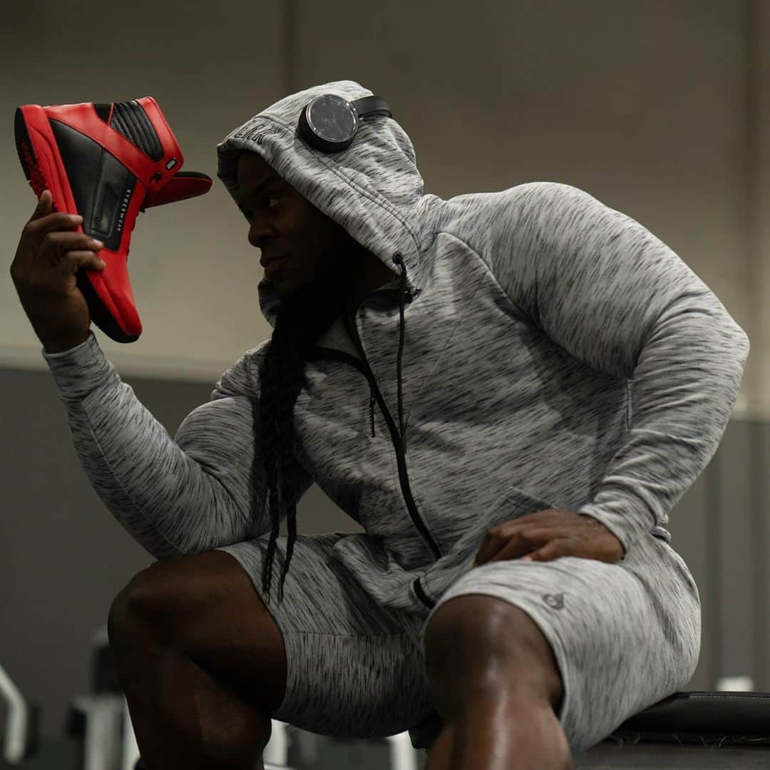 カイ・グリーンさんのインスタグラム写真 - (カイ・グリーンInstagram)「Don’t ever second guess your next move! Take your training up another level with @Ryderwear #Flylyte available in 3 color ways. A functional mens bodybuilding shoe has  been designed specifically for weightlifting and gym training while being versatile enough for the street. These guys just keep coming out with the latest and greatest shoes in the game. .. 🔺Link in Bio ◽️Code: KAI10 ◾️Web —> www.ryderwear.com/kai」9月12日 7時10分 - kaigreene