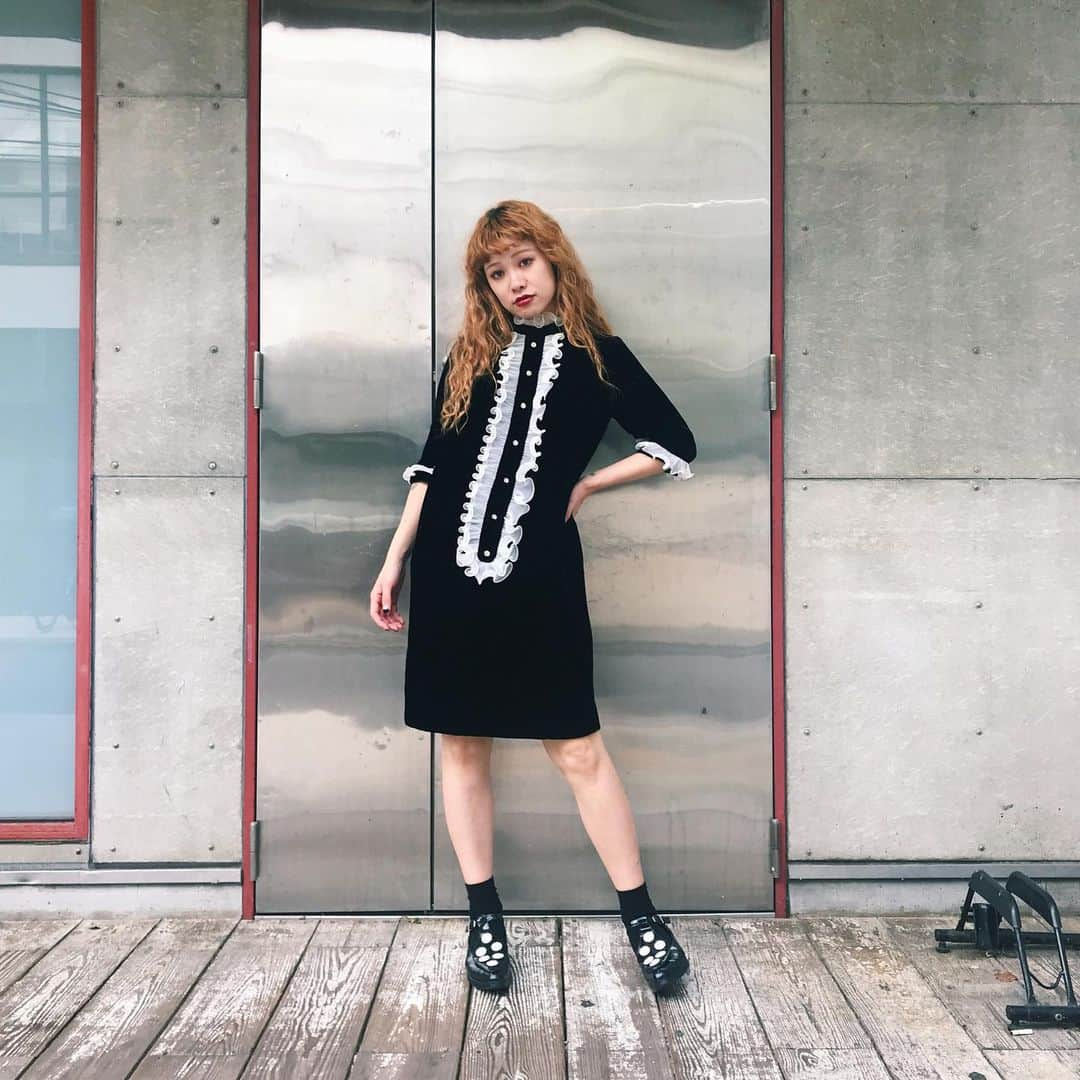 PUNK CAKEさんのインスタグラム写真 - (PUNK CAKEInstagram)「•Vintage velvet frill dress【SOLD】 #punkcake #vintageclothing #harajuku」9月12日 12時56分 - punk_cake