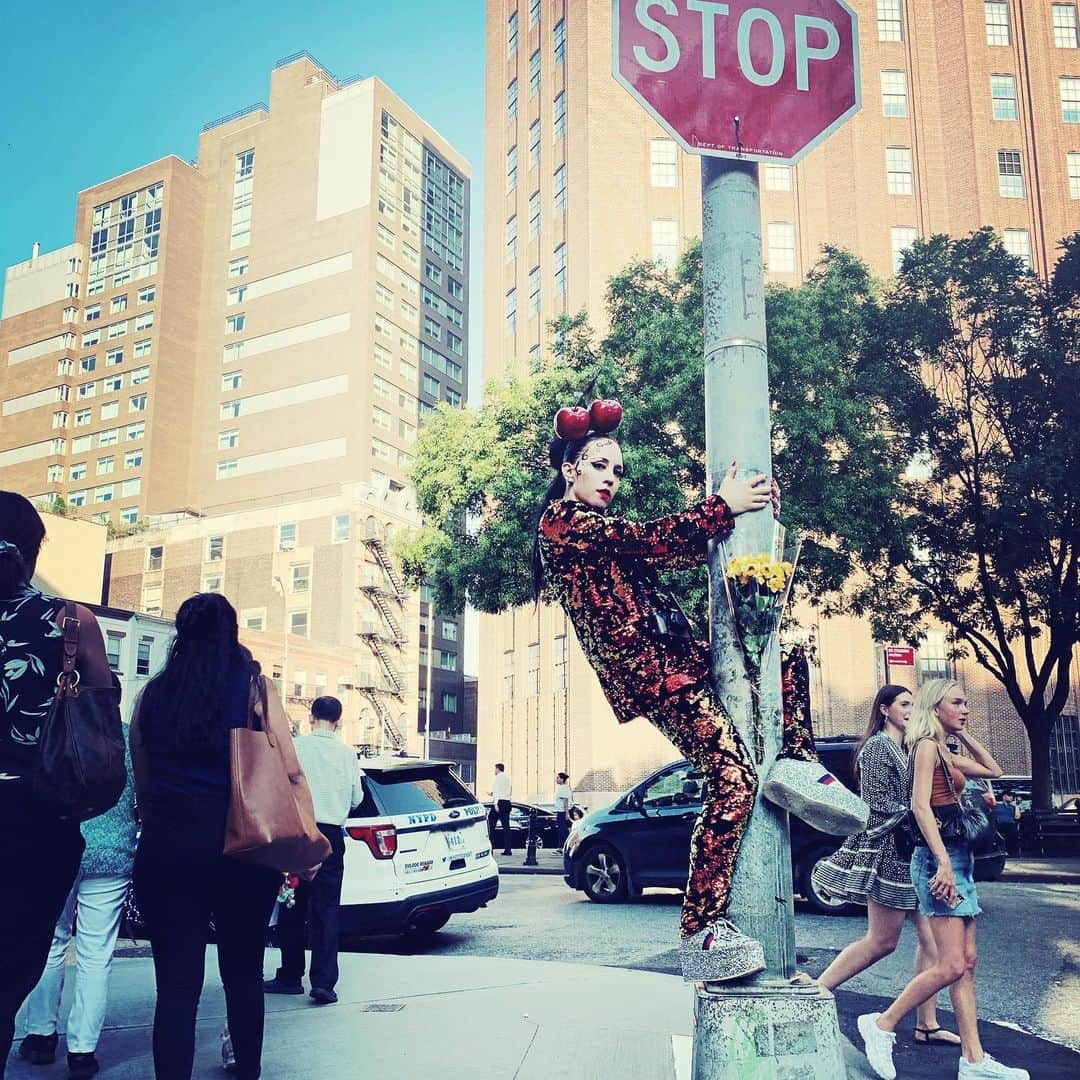 B. Akerlundさんのインスタグラム写真 - (B. AkerlundInstagram)「Just minding my own business in the big apple with 🍒 cherries on 🔝......」9月12日 7時32分 - bcompleted