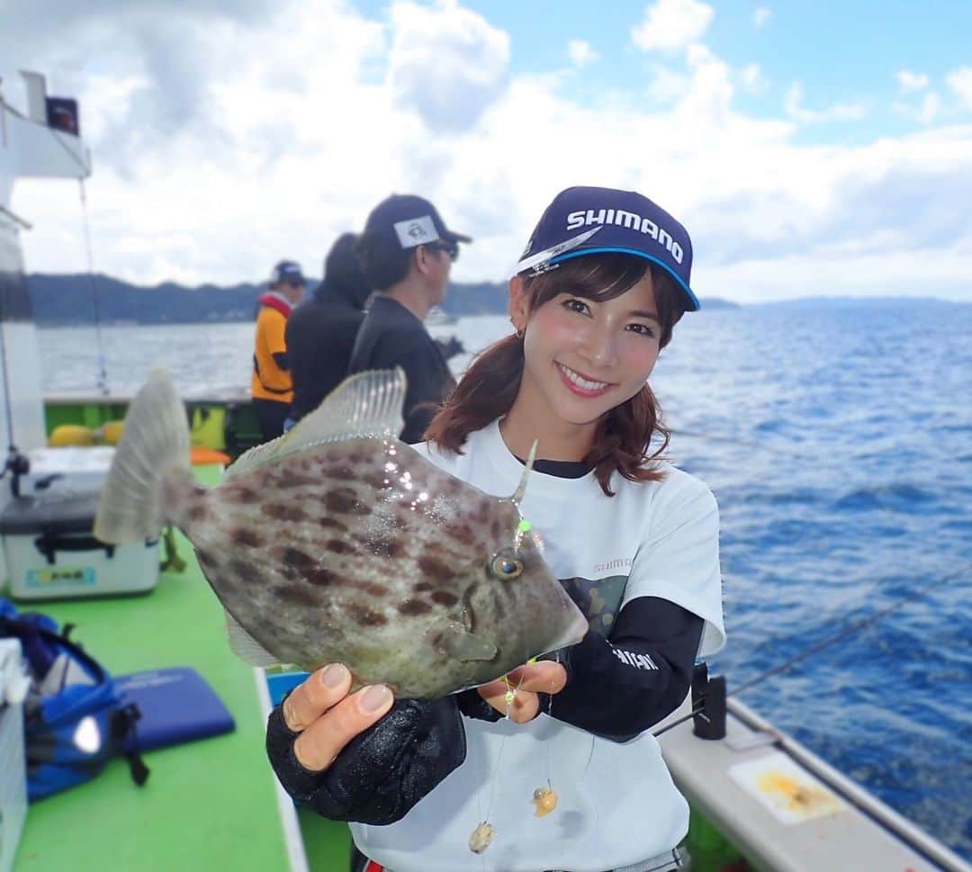 阪本智子さんのインスタグラム写真 - (阪本智子Instagram)「🔶♡ 連ﾁｬﾝかわはぎ🤣 相変わらずの可愛さ!!🧡 美味しく頂きました(๑♡ᴗ♡๑)🥢✨ ＊ #fish #fishing #filefish #cute #cutefish #fishinggirl #sea #ocean #魚 #カワハギ #釣り #魚釣り #海 #船 #阪本智子」9月12日 7時32分 - tomoko_sakamoto423