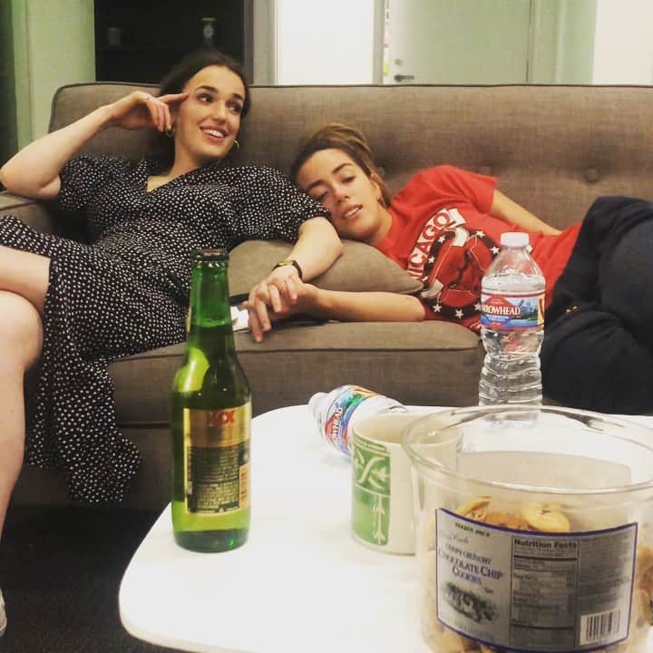 のインスタグラム：「Happy day of birth to my wife @lil_henstridge — I know “technically” you’re engaged to @zacharyburrabel and you guys are in “love” or whatever. But we all know were the real love lies.... 🥰😎. You’re a real angel. I LOVE YOU. Also. This video is actually ten minutes long and was taken by @jjward12 without us knowing. Here’s a small clip for the world to see and not hear  HAPPY BIRTHDAY 💕💕💕💕」
