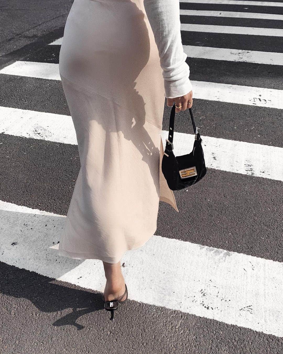 Kelsey Simoneのインスタグラム：「Bleecker Street ✨」