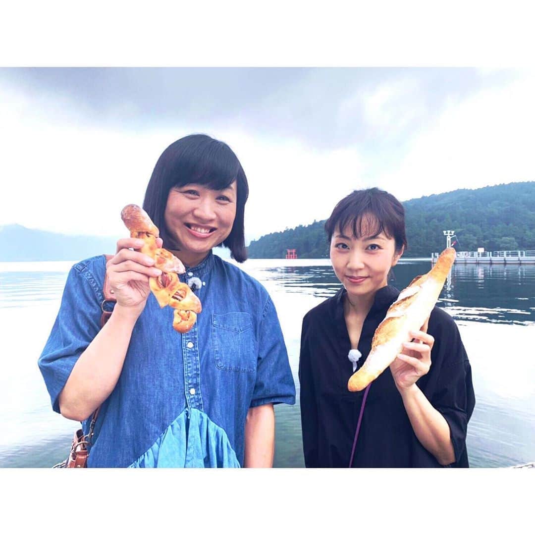 のインスタグラム：「今夜の #パン旅。  #セミオトコ で共演中のしずちゃんと 箱根に行ってまいりました。 しずちゃんのおっとりした空気と 箱根の涼しい気候に すっかり癒されました☺️ よる7時からNHKBSプレミアムにて」