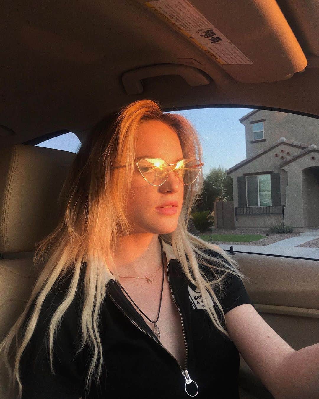 Addison Moffettのインスタグラム：「Orange you glad I didn’t say banana?」