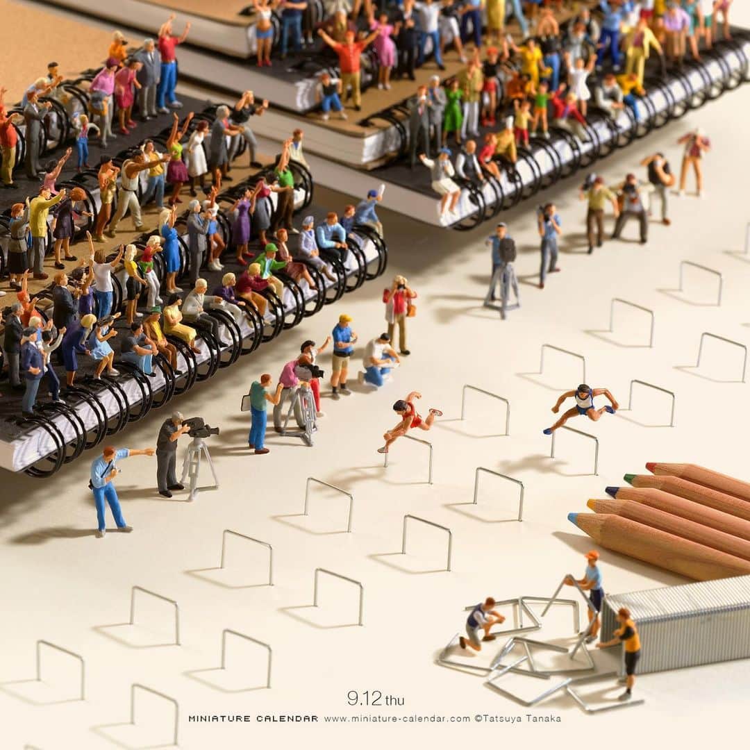 のインスタグラム：「. 9.12 thu “MINIATURE LIFE CALENDAR 2020” . 毎年おなじみ、週めくりカレンダーの2020年版を作りました。 9月14日発売で、現在予約受付中！ 【ミニチュアライフカレンダー2020】 https://www.amazon.co.jp/dp/B07WG2MHFF ↑Amazonへのリンクはストーリーでもアップしてます。 . ──────────────── 【MINIATURE LIFE CALENDAR 2020】 International Shipping✈️ See the link below for further details. https://global.rakuten.com/en/store/sakatsu/item/4900459527645/ .」