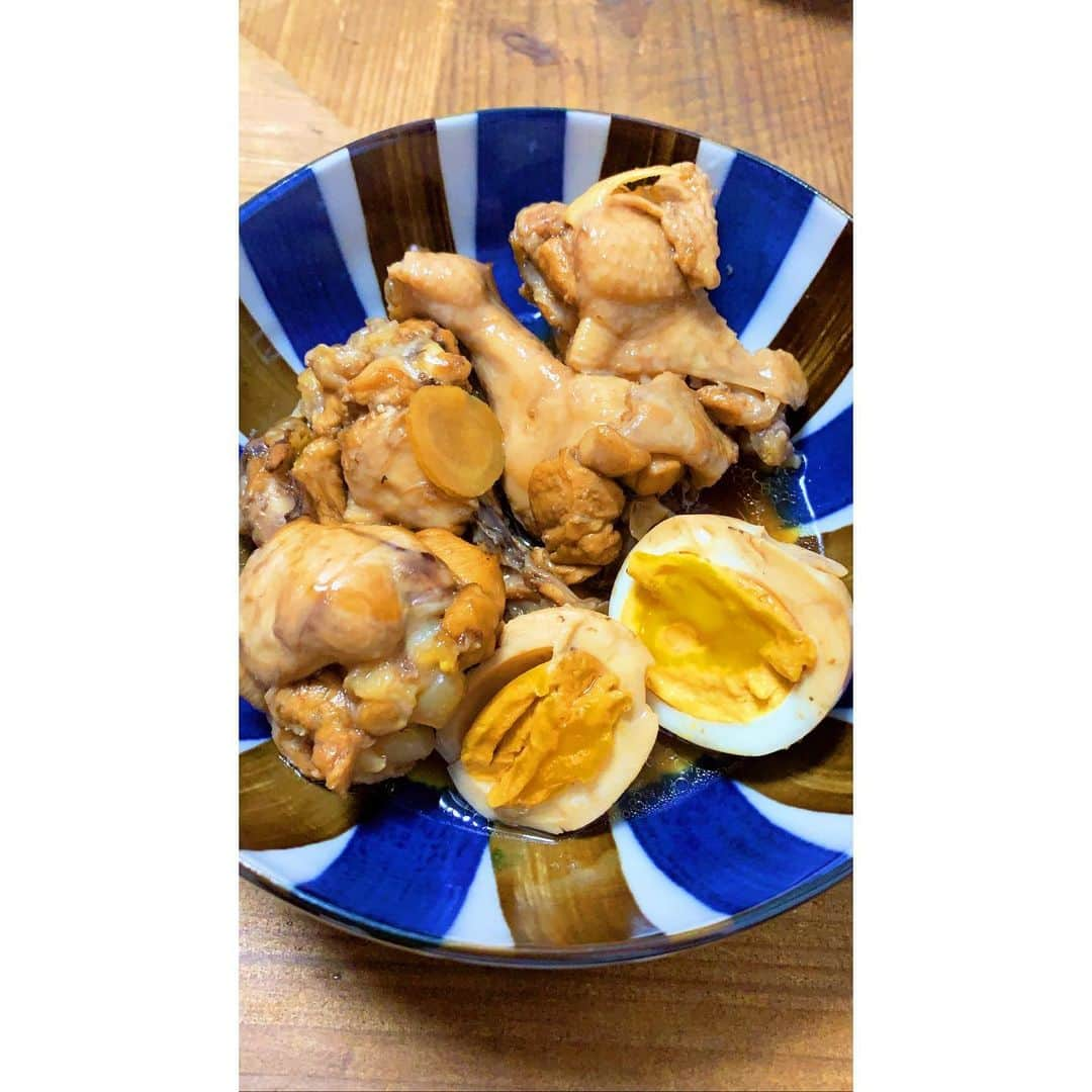 栗原恵さんのインスタグラム写真 - (栗原恵Instagram)「🌰 いつかの#めぐご飯🌰 ・ ・ 新入りのお皿が大活躍✨ ・ ・ #鶏のさっぱり煮」9月12日 21時23分 - megumi_kurihara_official