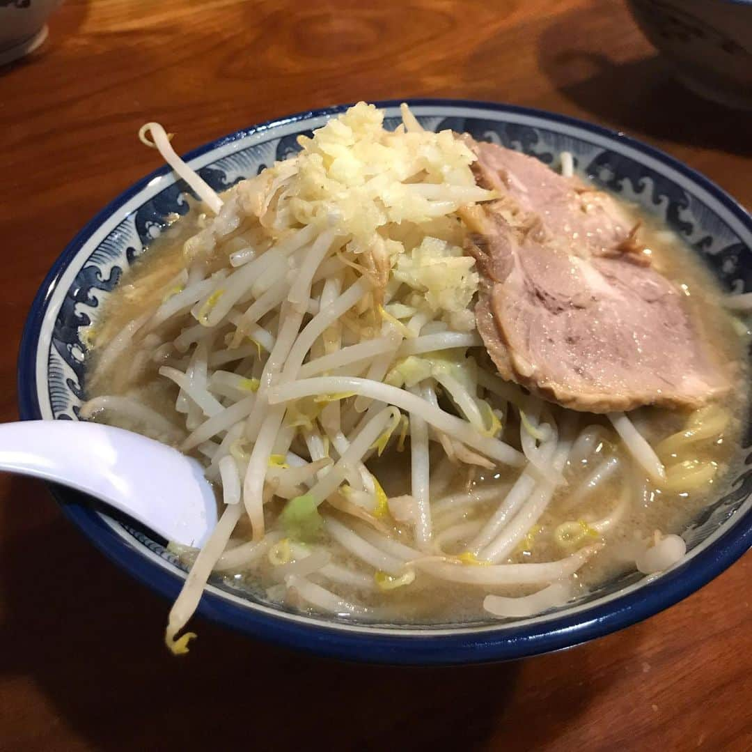 Tatsuyaさんのインスタグラム写真 - (TatsuyaInstagram)「北見「麺屋創介」 NIBO二郎 野菜増し  美味しゅうござました。」9月12日 13時12分 - tatsuya_locofrank