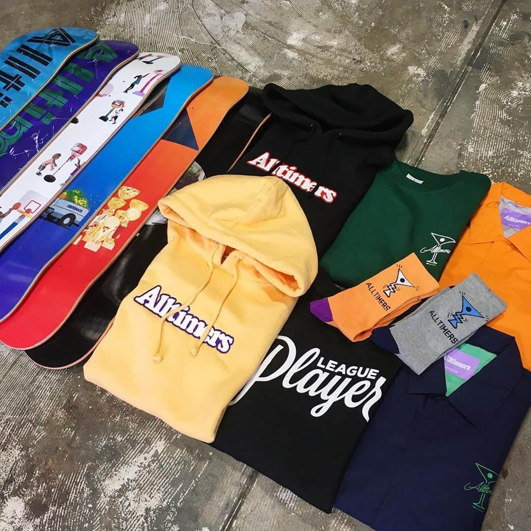 のインスタグラム：「Alltimers 2019 Fall モデル、デッキアパレル共に入荷しました👁‍🗨が、既に売り切れ出てきてますので、お早めにどうぞ💁‍♂️ #alltimers #オールタイマーズ #skateboard #skateboarding #skater #カリフォルニアストリート #カリスト #スケートボード #スケボー #スケーター #californiastreet #calst」