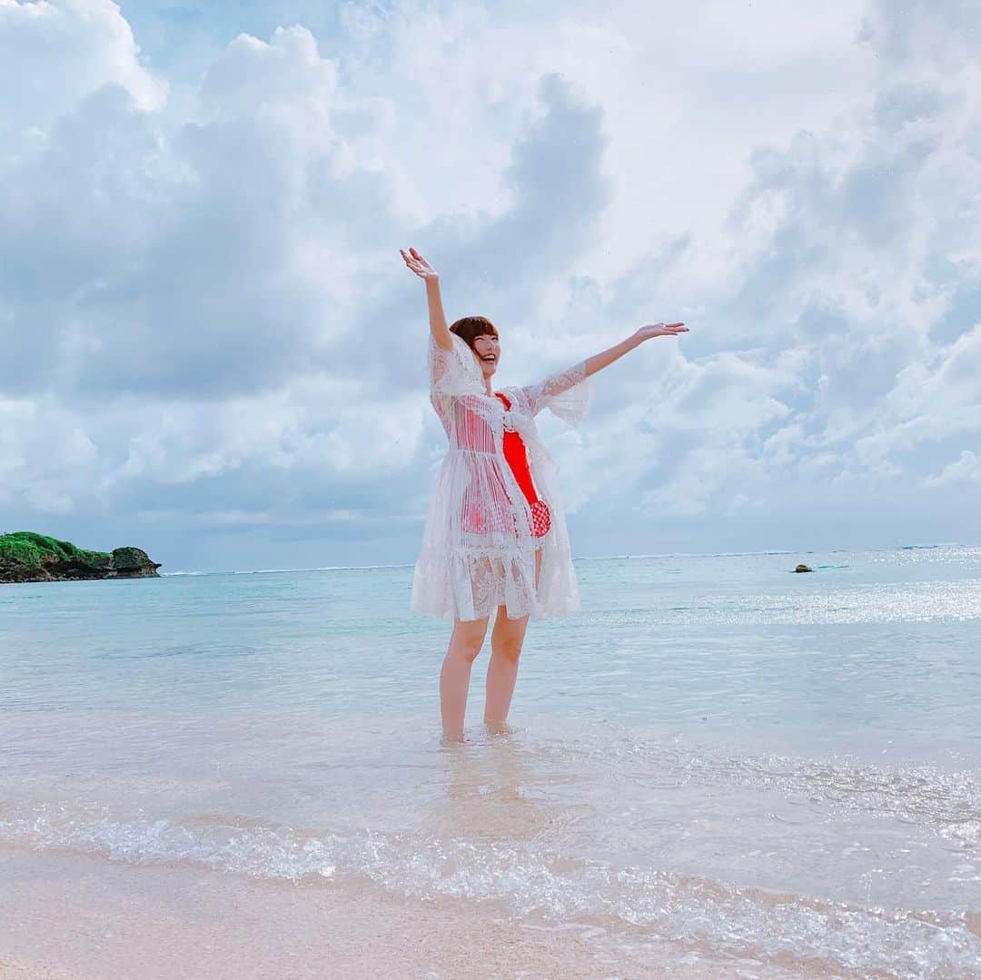 渚のインスタグラム：「雲の多い海も、それはそれで綺麗でした！ #okinawa #沖縄 #sea #海 #水着 #portrait」