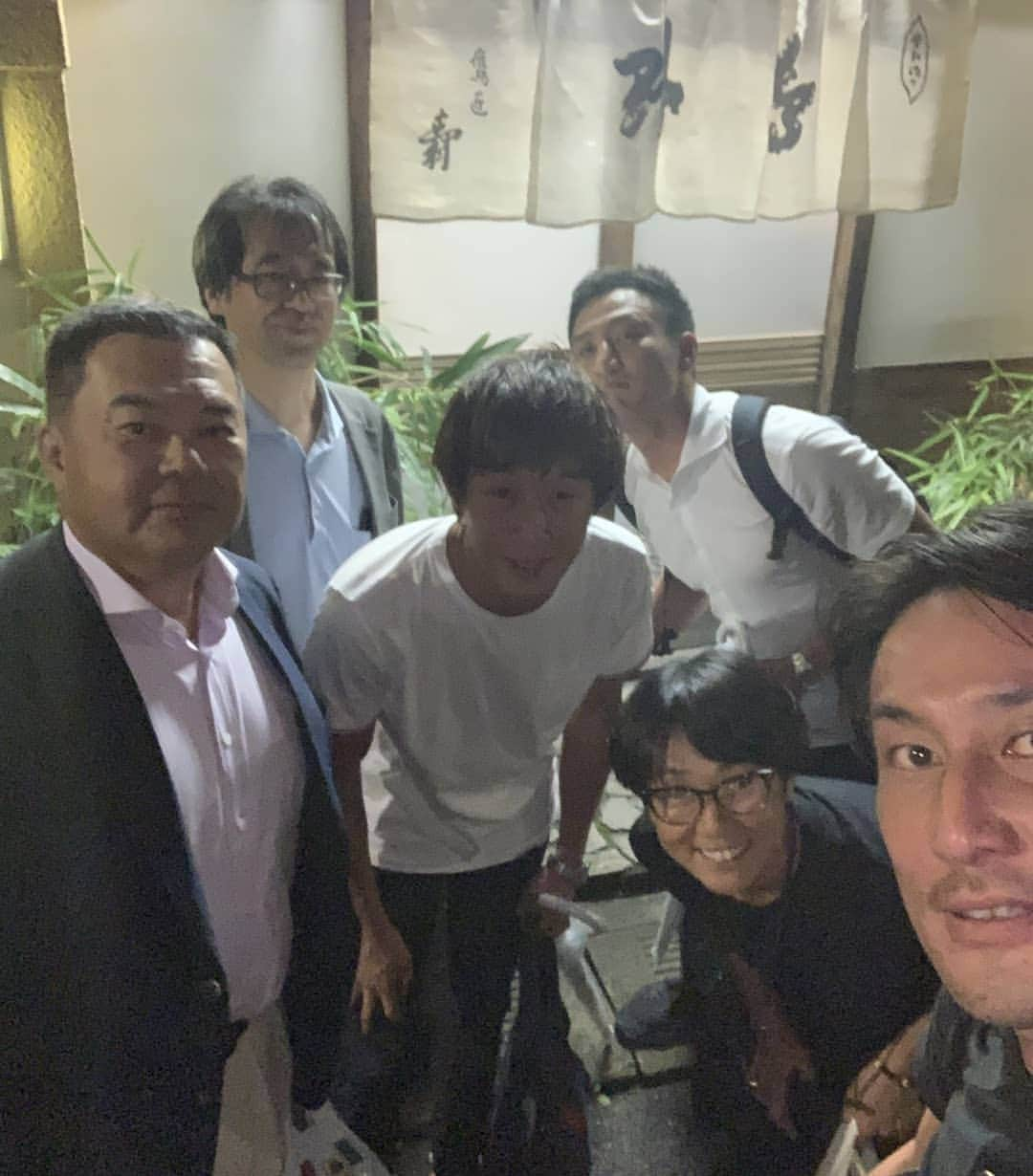 清水聡さんのインスタグラム写真 - (清水聡Instagram)「昨日はアスリートお食事会ありがとうございました！ すごく美味しい料理の数々で特に鴨肉をいただき元気つきました！  増血作用もあるため鼻血出た方もおりました😅笑  ありがとうございました♪ #ボクシング#boxing #グルメ#アスリート#athlete#浅草 #鷹匠壽」9月12日 15時23分 - satoshishimizu0313