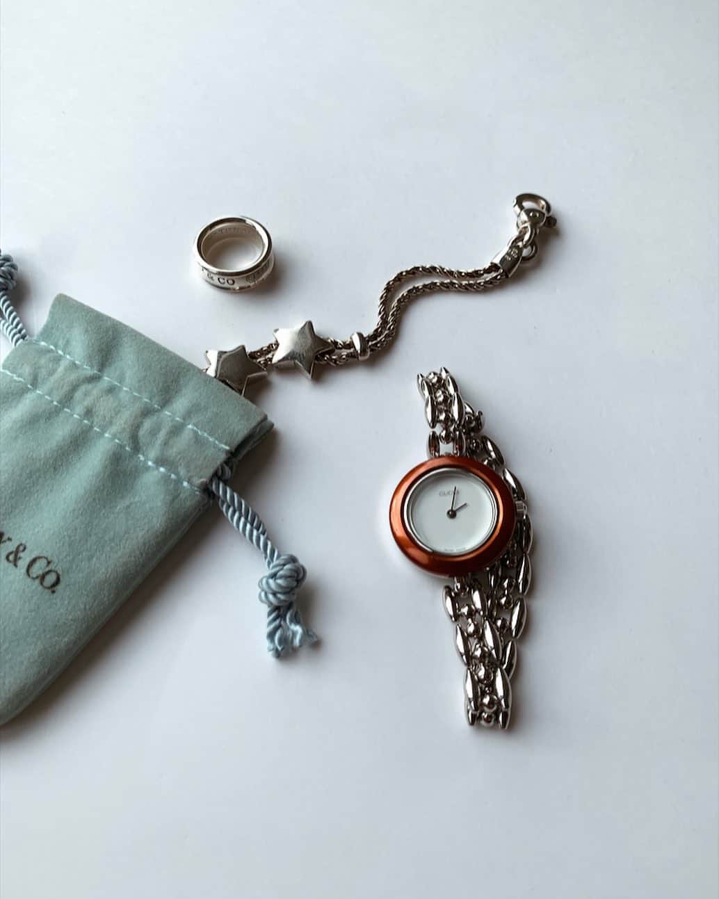 Ｈedyさんのインスタグラム写真 - (ＨedyInstagram)「【WEB掲載予定】 Tiffany  1837narrow ring / starmotif bracelet. GUCCI changebezel watch. . @hedy_worldwide  #vintage #vintageshop #hedy #hedy_japan #エディ #tiffany #gucci #bag #fashion #accessary」9月12日 16時32分 - hedy_vintage