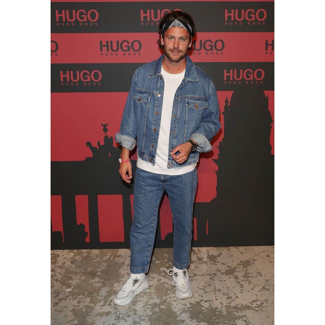 Bastian Bakerさんのインスタグラム写真 - (Bastian BakerInstagram)「Always loved Berlin!! #tbt to this amazing event I attended there a couple of weeks ago for @hugo_official , loved that look 😍😍😍!! #iamhugo」9月12日 16時40分 - bastianbaker