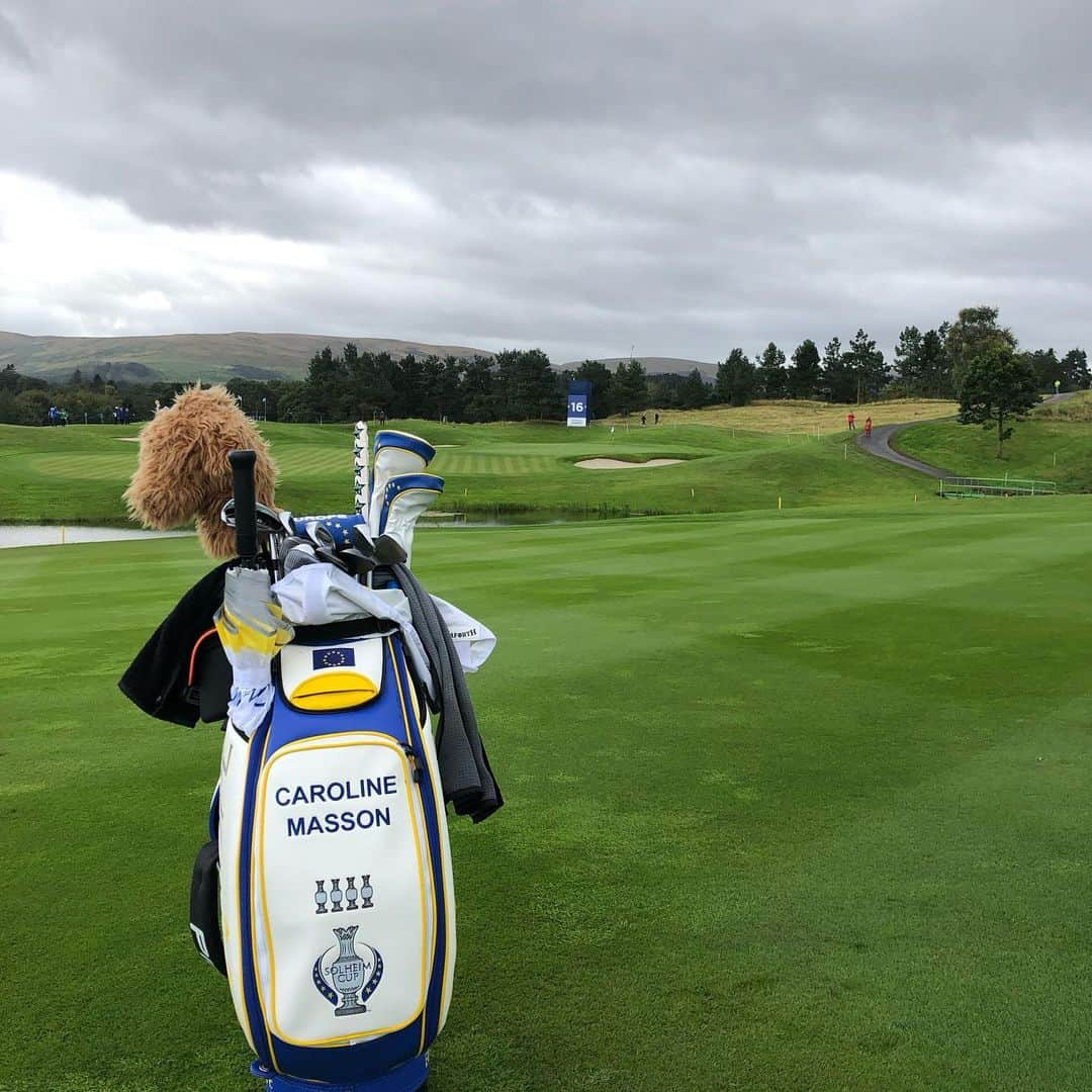 キャロライン・マッソンさんのインスタグラム写真 - (キャロライン・マッソンInstagram)「Almost ready to go @solheimcup2019 💙💛 Can’t wait to battle it out with my awesome team😊 @solheimcupeuro」9月12日 22時16分 - caro_masson_