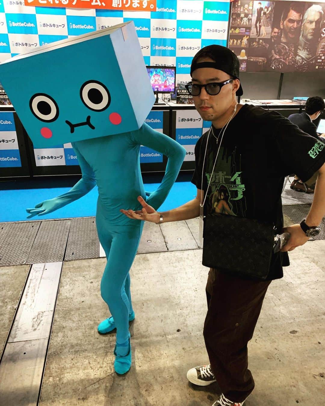 世界さんのインスタグラム写真 - (世界Instagram)「どうやら彼？彼女？はPopperらしい。 楽しかった。 #TGS #東京ゲームショウ2019」9月12日 17時18分 - exile_sekai_official