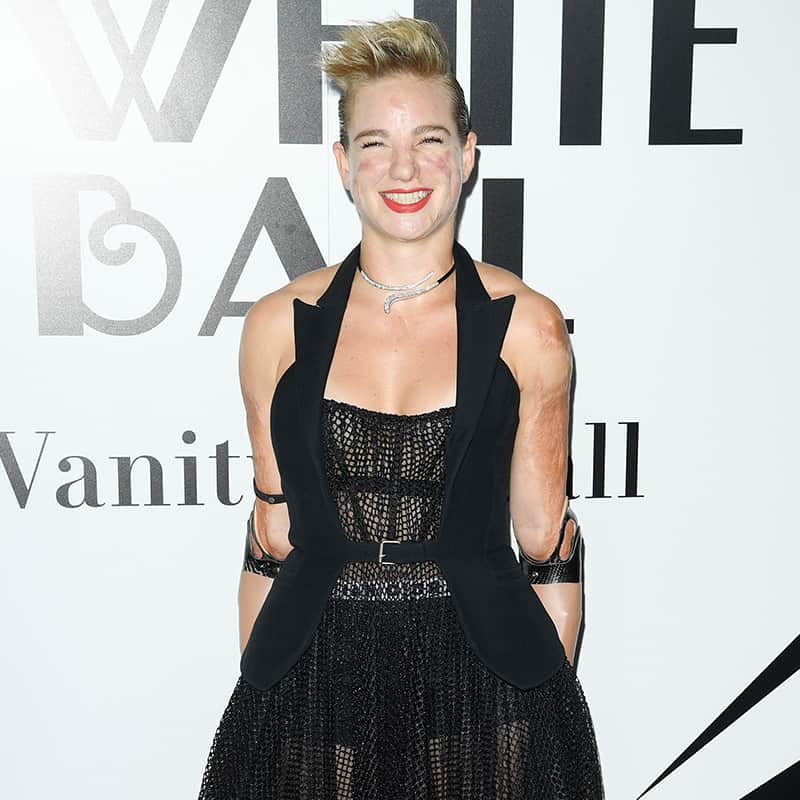 ダミアーニさんのインスタグラム写真 - (ダミアーニInstagram)「Paralympic fencer @bebe_vio added a precious accent to her elegant black gown with #DamianiEden necklace to attend the exclusive “Black and White” party hosted by @vanityfairitalia.  #Damiani #DamianiJewels #Vanityfairball #Venezia76 #Venice76」9月12日 17時24分 - damianiofficial