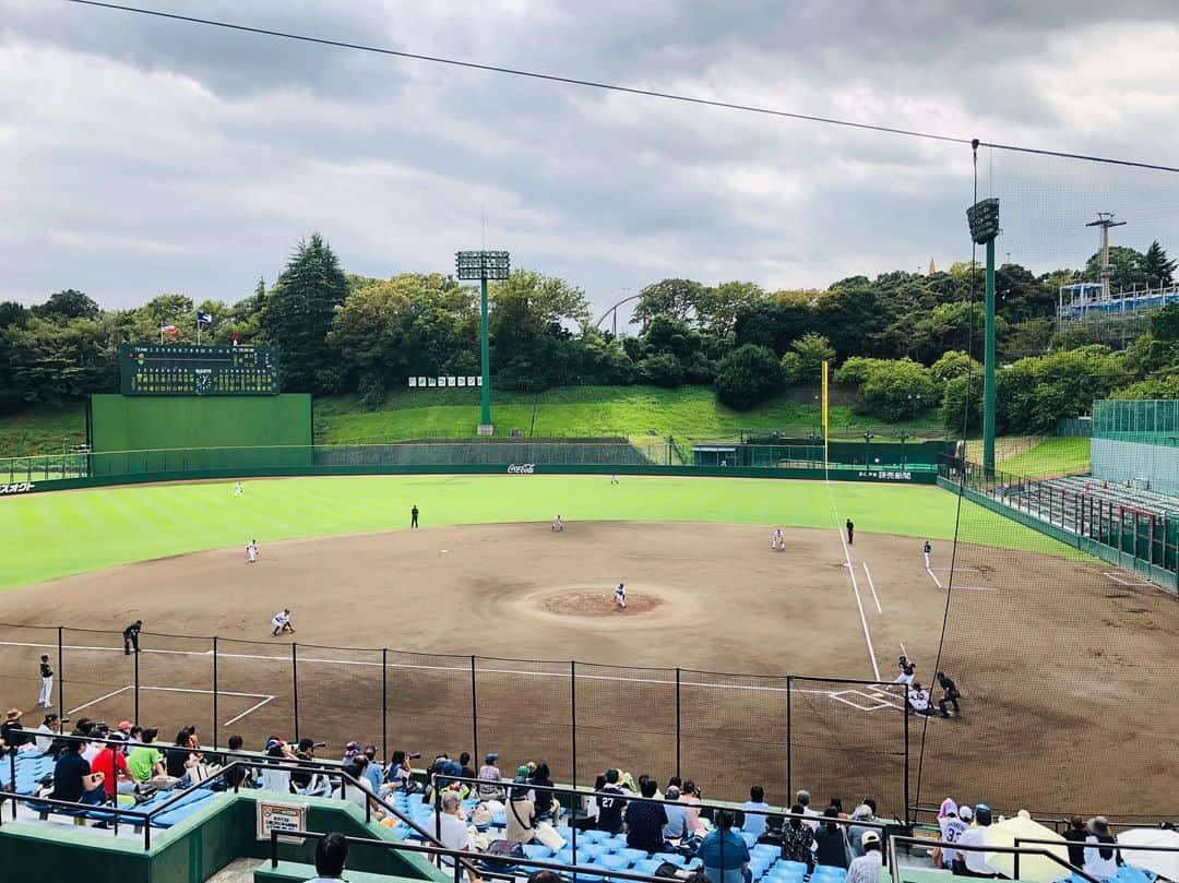 佐藤由季さんのインスタグラム写真 - (佐藤由季Instagram)「実は、ジャイアンツ球場へ ひょっこり🙋‍♀️ ジャイアンツvsスワローズ戦 取材&観戦してきました⚾️ 詳しくはブログで振り返るとして・・・ ジャイアンツ ファームの勝利バトンを この後の横浜スタジアムでの ジャイアンツvsベイスターズ戦へ🔥 ジャイアンツ愛よ、届け🧡 ちなみに、ジャイアンツ坂には ジャイアンツ魂が宿っている気がするので、 今日の勝利！ そして明日のプレポスリポーター レギュラーシーズン最終登板に向けて！ 気合い十分に登り下りしてきました🙋‍♀️ #giantsPP  #ジャイアンツ球場  #ファーム  #取材  #観戦  #勝利  #バトン  #横浜スタジアム  #ジャイアンツ  #勝ち取れ  #二軍から一軍へ  #ジャイアンツ愛 🧡 #届け  #フリーアナウンサー  #佐藤由季  #気付いて声をかけて下さった皆さん  #ありがとうございました ☺️ #プレポス  #日テレジータス  #リポーター  #レギュラーシーズン  #最終登板  #いよいよ明日  #勝って締めくくりたい  #ジャイアンツ坂  #気合い入れ」9月12日 17時41分 - yukisato0710