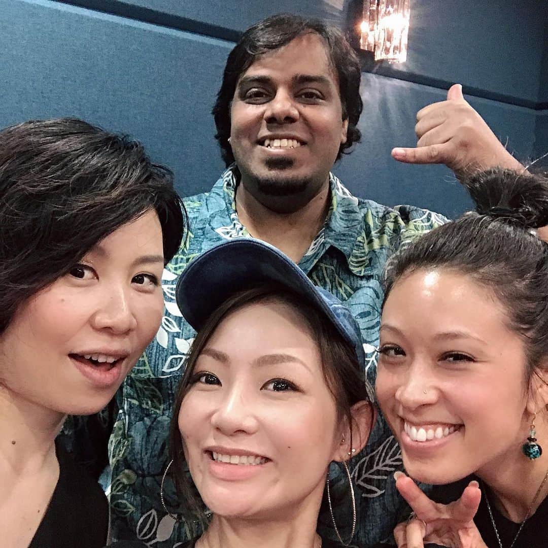 宮本美季さんのインスタグラム写真 - (宮本美季Instagram)「信じられない苦労を乗り越えて、改たに自分のスタジオを再建しオープンさせたニラジ。ボストンバークリー時代からのこの友人を心からリスペクト。 素晴らしいエンジニアであり、このめちゃくちゃカッコいいスタジオNK Sound Tokyoのオーナー @kingneeraj 本当におめでとう㊗️🍾🎉 #新しいスタジオオープン #NKSoundtokyo #最高」9月12日 17時43分 - mikivoice