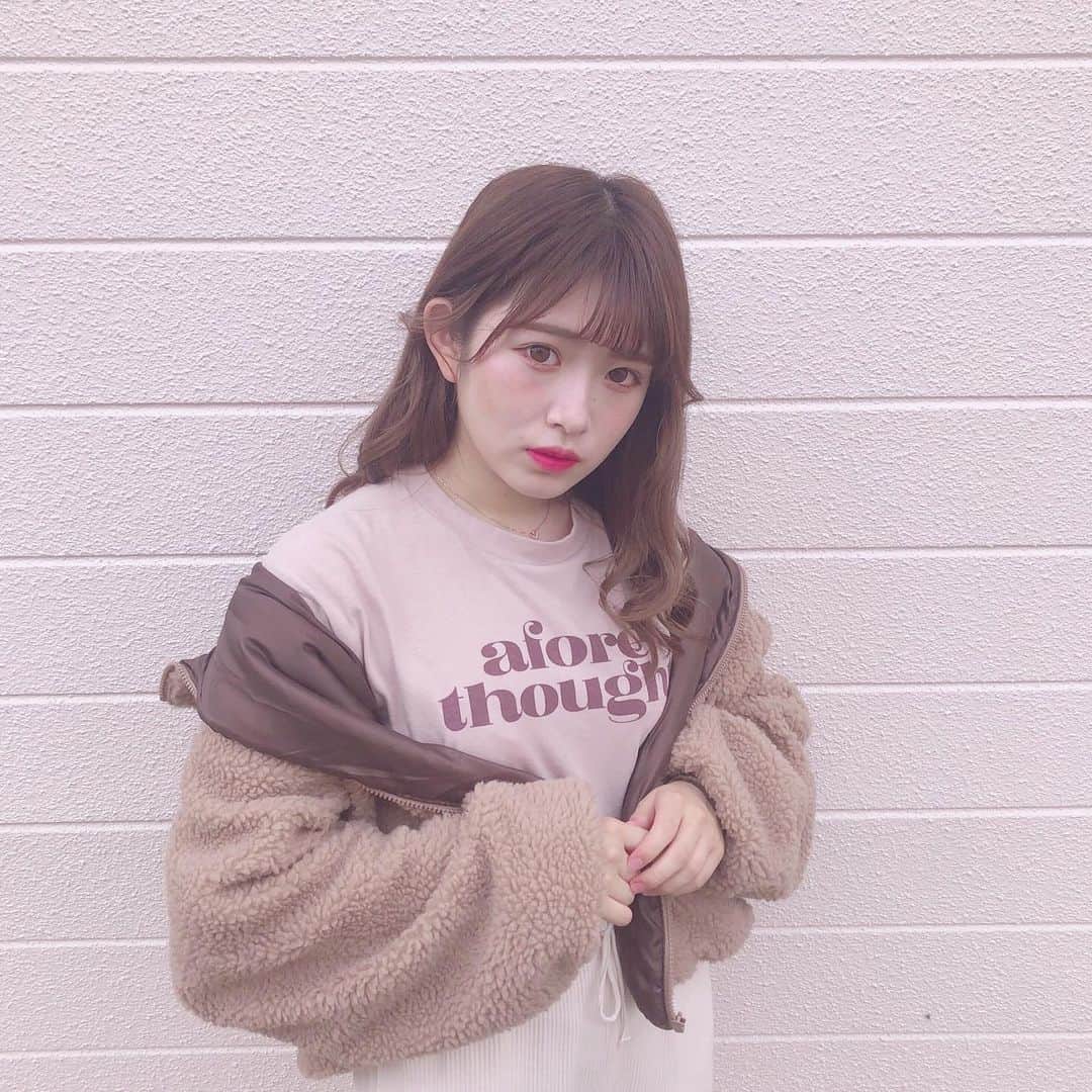 青木菜花のインスタグラム：「.﻿ .﻿ 9/11にopenしたZOZOTOWN 限定のブランド アドレセンスさんのブルゾンだよ早めの秋服コーデ🍁﻿ openセール中で安くなってたプチプラありがたい！🧸﻿ .﻿ .﻿ #アドレセンス﻿ # プチプラ﻿ #ボアブルゾン﻿ #秋服コーデ #秋服 #なのふぁっしょん #コーティネート #instalike #instagood #l4l」