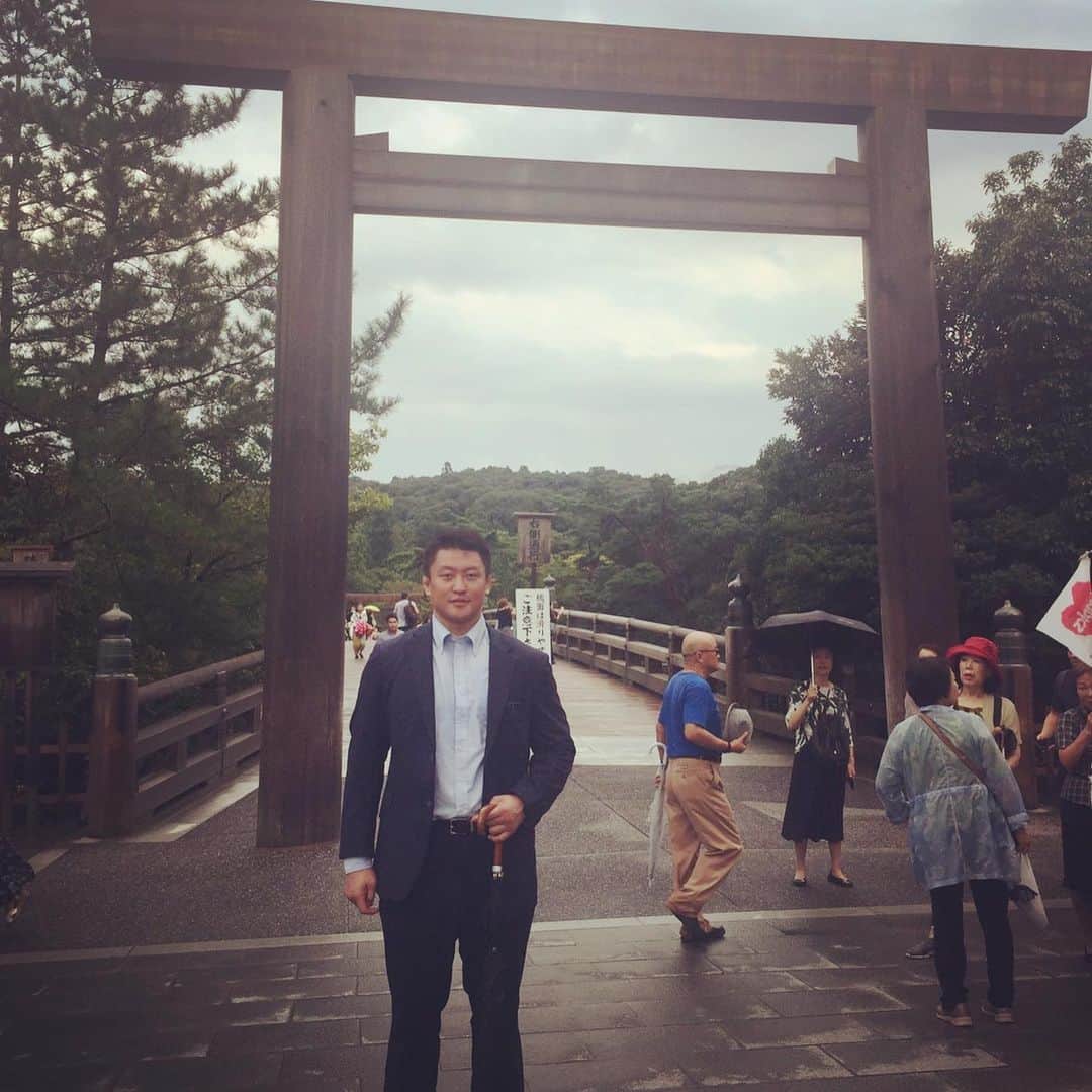 原沢久喜さんのインスタグラム写真 - (原沢久喜Instagram)「世界柔道では応援ありがとうございました。 そして三重に報告に行きました。 また次の大会に向けて頑張ります。  #世界柔道 #judo #三重 #百五銀行 #伊勢神宮」9月12日 17時54分 - harasawa73