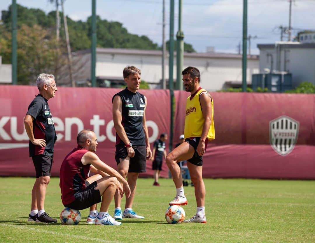 アンドレス・イニエスタさんのインスタグラム写真 - (アンドレス・イニエスタInstagram)「Reunión 😊⚽️ @visselkobe」9月12日 18時19分 - andresiniesta8