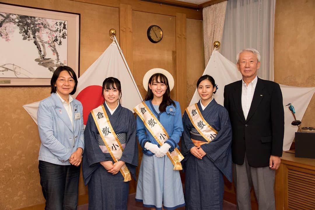 のインスタグラム：「【第３７代倉敷小町が伊東市長を訪問しました】  ９月１２日（木）に第３７代倉敷小町に選ばれた、原田和さん、加藤梨香子さん、松本百音さんが伊東市長を訪問してくれました。  倉敷小町には、月刊くらしき情報局のレポーターもお願いしています。 次回は、９月２０日(金)ＲＳＫごじまる内で放送、松本さんが登場します。  これから１年間、活躍に期待ですね！  #倉敷小町 #倉敷市 #倉敷 #kurashiki #クラシキ文華 #クラシキブンカ #kurashikibunka #kurabunka #japan #japantrip #instgramjapan #visitjapanjp」