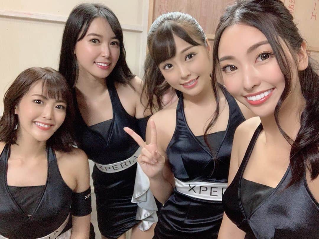 比良祐里のインスタグラム：「#東京ゲームショウ2019 . 初日が終わりました💓 Xperiaブースでは試遊はもちろん、ステージも盛り沢山です！ 「コンパス3on3」ステージでは、コンパスの公式コスプレイヤーさん達と一緒に私たちアテンダントも出演します💓💪 熱い戦いを繰り広げてるので是非見に来て下さいᕙ( ͡° ͜ʖ ͡°)ᕗ  あと3日Xperiaブースでお待ちしてます✨ .  #Xperia #Xperia1 #コンパス」