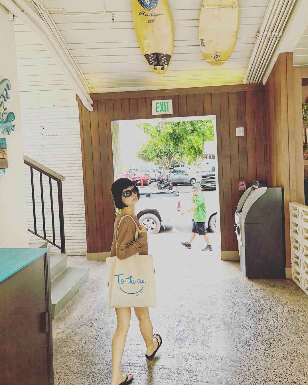 千秋さんのインスタグラム写真 - (千秋Instagram)「to the pool.  #hawaii #千秋旅日記」9月12日 18時42分 - chiaki77777