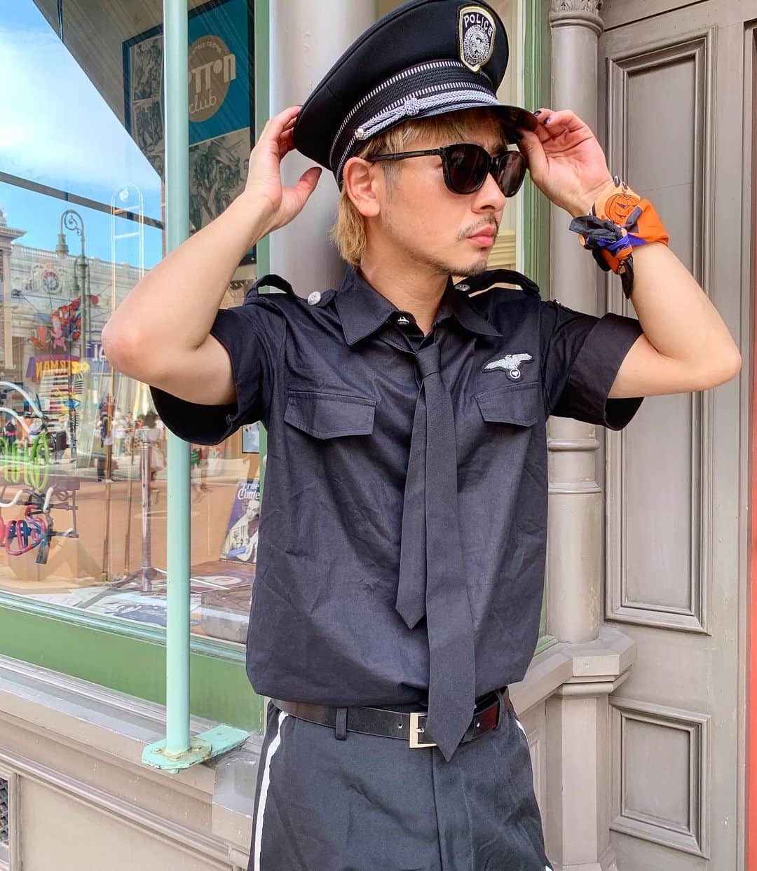 のインスタグラム：「🌏ＵＳＪ🌎 💀HELLOWEEN🎃 今年も👮‍♂️ポリス👮‍♀️ めっちゃ楽しい😆 ハロウィンの季節に なりました👻✨#ハロウィン#halloween #ポリス#コスプレ#usj #ユニバ#ユニバデート」
