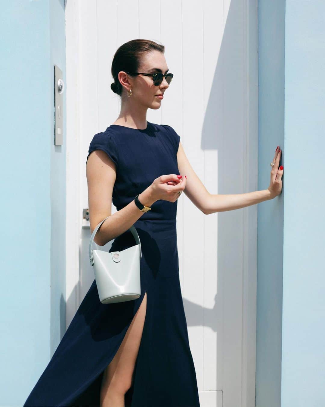 Sophie Hulmeのインスタグラム：「A moment’s peace with the Nano Swing.... 💙」