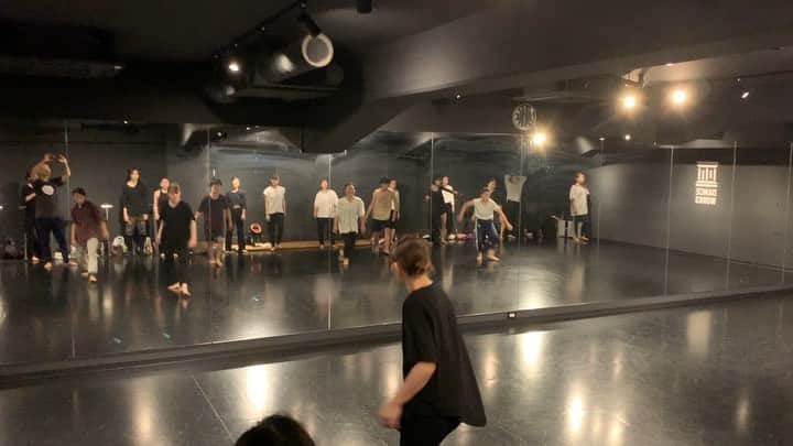 のインスタグラム：「黒須洋嗣 JAZZ CLASS 2019.Sep.12th @danceworks_jpn  @xross  #sirup #rain #dance #jazzdance #tokyo #japan」