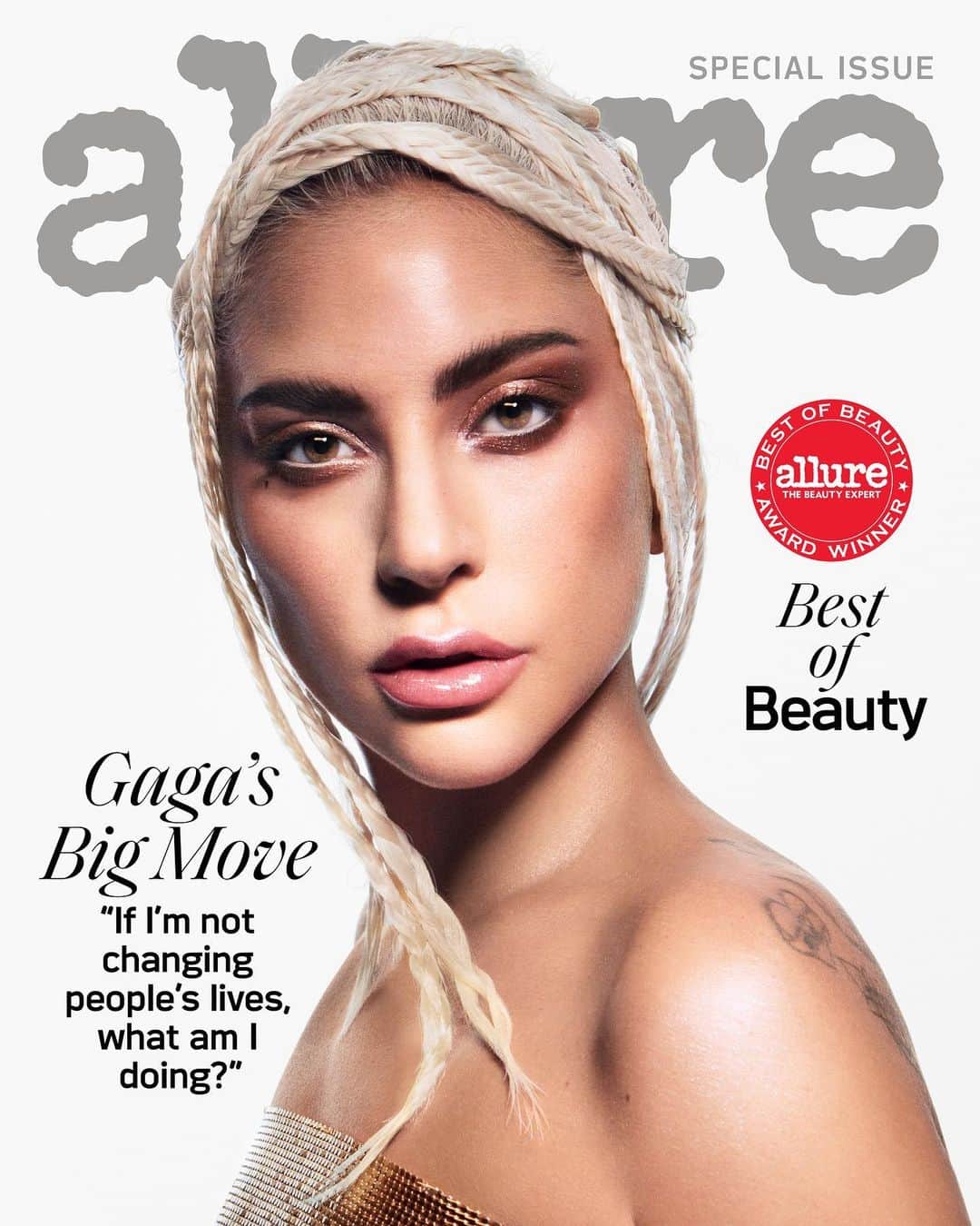 ニコラ・フォルミケッティのインスタグラム：「Oh hey 👋🏻 @ladygaga for @allure ❤️ photo by @studio_jackson , fashion direction by me ✌🏼 hair by @fredericaspiras , make up @sarahtannomakeup using @hauslabs 💋#BATTLEFORYOURLIFE #HAUSLABORATIES #Hauslabs #ladygaga #allurebestofbeauty」