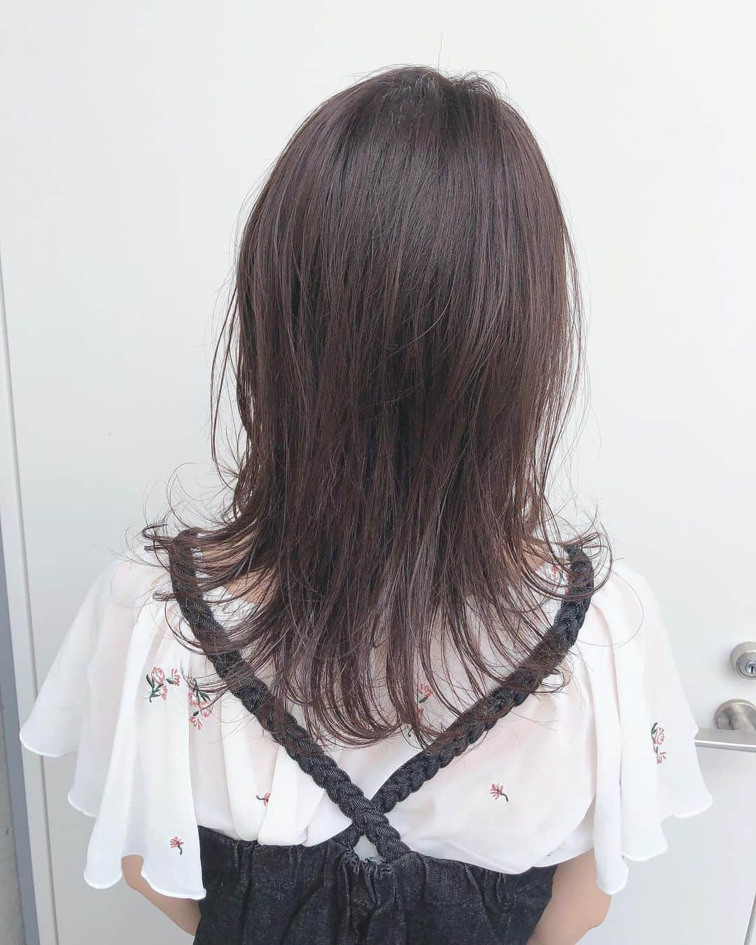 永島聖羅さんのインスタグラム写真 - (永島聖羅Instagram)「美容院行ってきた💇‍♀️ . . 暗くして軽くした！ 色味はシルバーを入れてくれた☺︎ アッシュ系！ . #永島聖羅 #井坂和博」9月12日 20時28分 - seira_nagashima